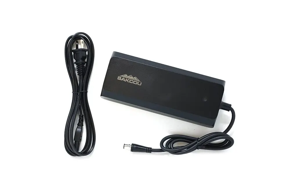 Bakcou 4 Amp Charger 1