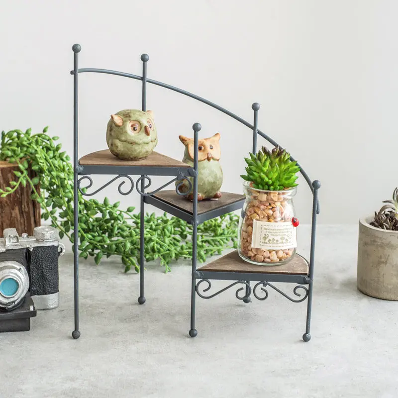 Flowerpot Three Step Plant Stand 1