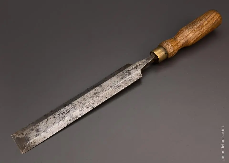 Long, Thin 1 1/2 Inch Bevel Edge Paring Chisel By Buck & Hickman - 98996 1