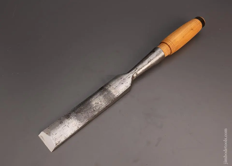 Fine Heavy Framing Chisel 1 1/2 By T.H. Witherby - 99424 1