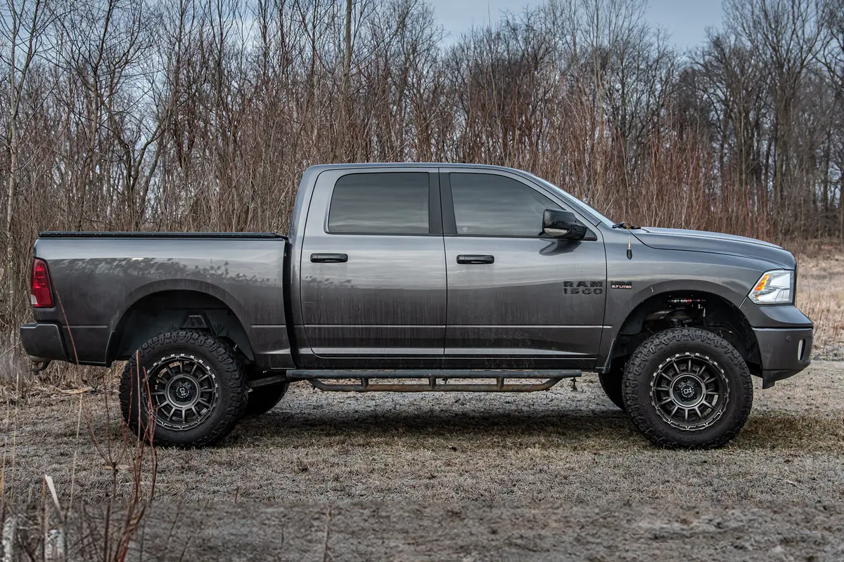 4 Inch Lift Kit | Fox 2.5 Performance Elite Coilover | Ram 1500 (13-18) & Ram 1500 Classic (19-24) 4Wd 2