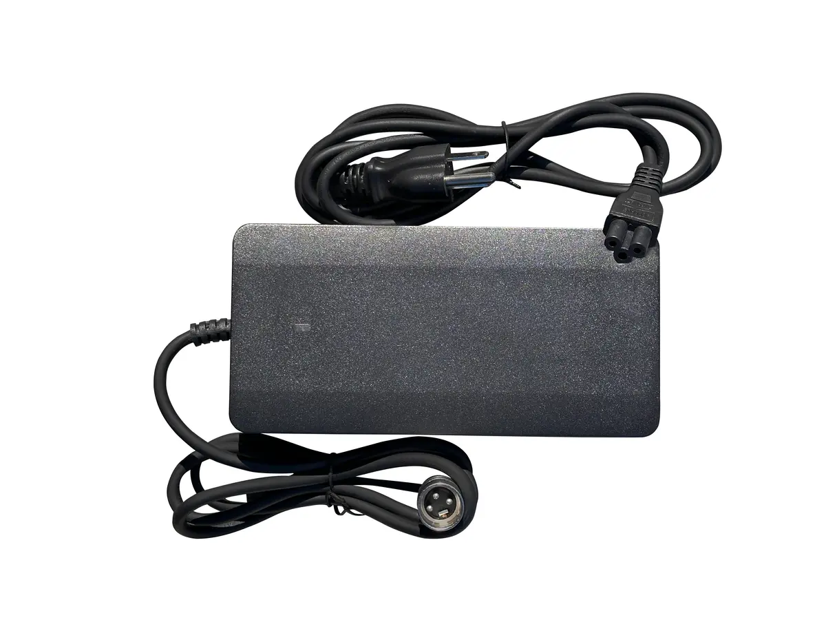 Charger Li-Ion 48V 3A Xlr 1