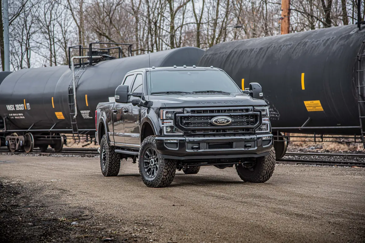 5 Inch Lift Kit W/ Radius Arm | Fox 2.5 Performance Elite Coil-Over Conversion | Ford F250/F350 Super Duty (20-22) 4Wd | Diesel 2