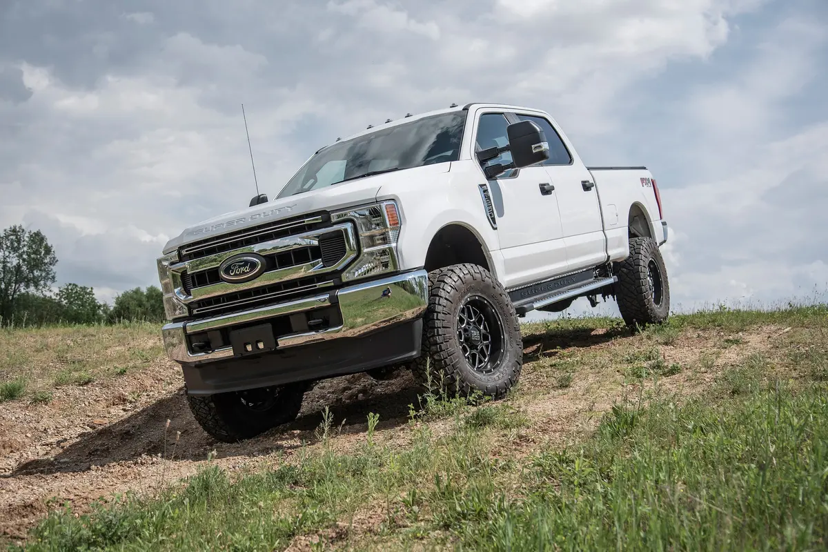 5 Inch Lift Kit W/ 4-Link | Ford F250/F350 Super Duty (20-22) 4Wd | Diesel 3