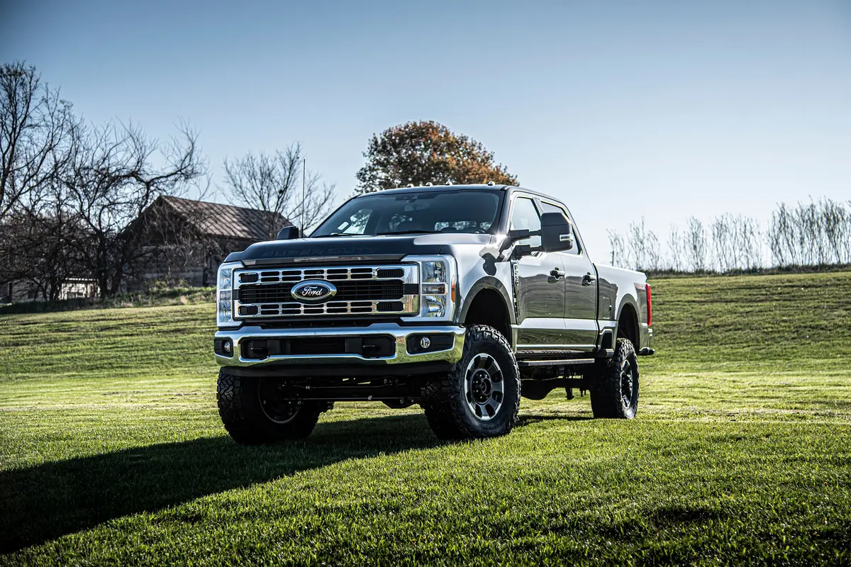5 Inch Lift Kit W/ 4-Link | Fox 2.5 Performance Elite Coil-Over Conversion | Ford F250/F350 Super Duty (23-26) 4Wd | Diesel 3