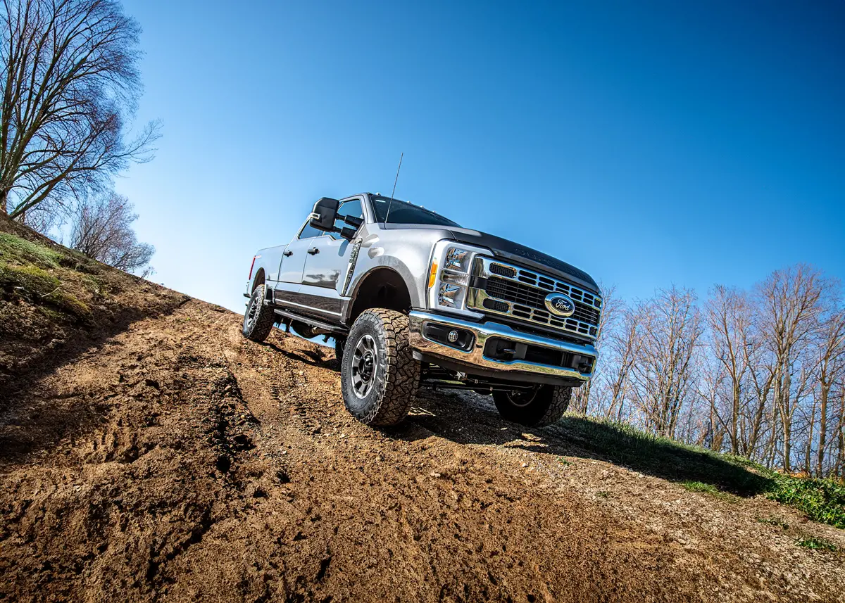 5 Inch Lift Kit W/ 4-Link | Fox 2.5 Performance Elite Coil-Over Conversion | Ford F250/F350 Super Duty (23-26) 4Wd | Diesel 2