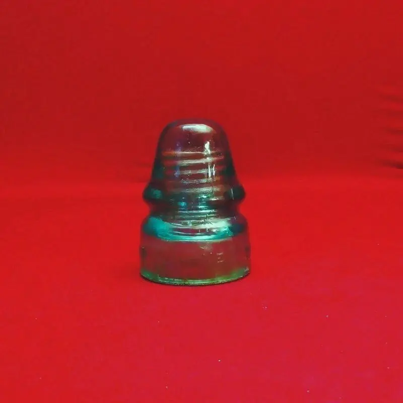 Hemingray – 9 Aqua Green Insulators 1