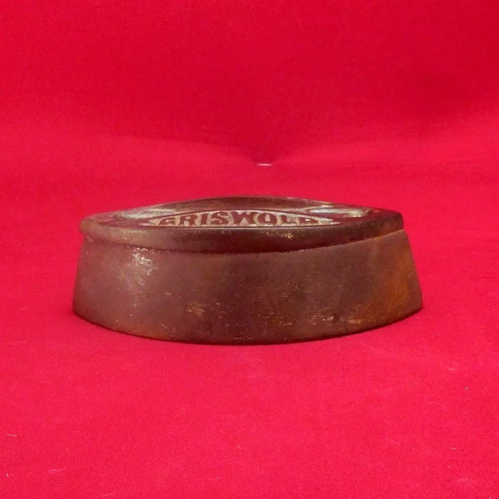 Vintage Griswold Erie 6 Lbs. Sad Iron 1