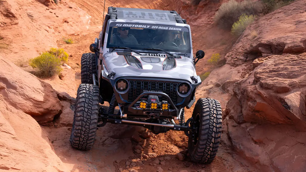 Motobilt Center Hood Vent: Rock Monster Usa Jk Hood Compatible 1