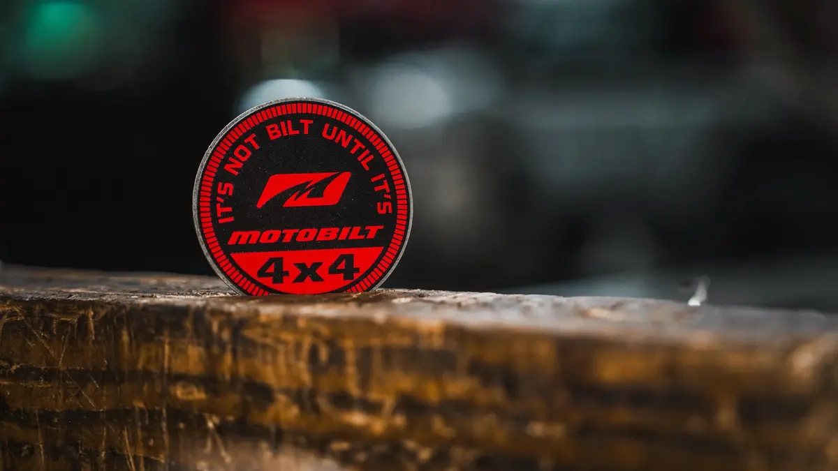 Motobilt Trail Badge Red & Black 1