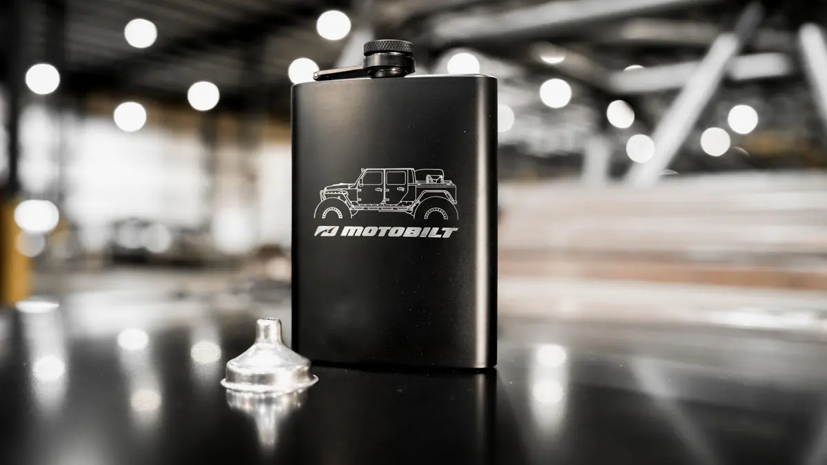 Motobilt Bobbed Jt Outline Flask 1
