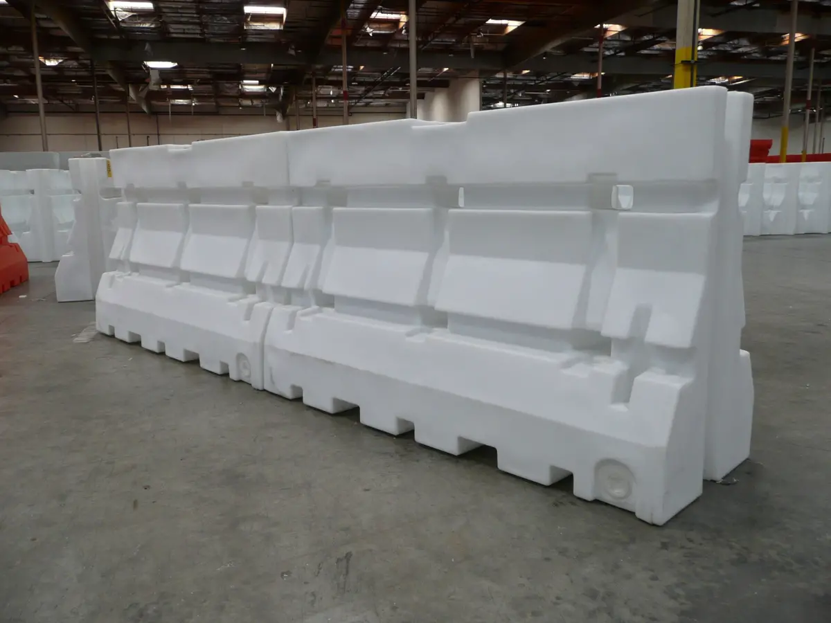 Water Fill K Rail Wh 42" X 6' 1