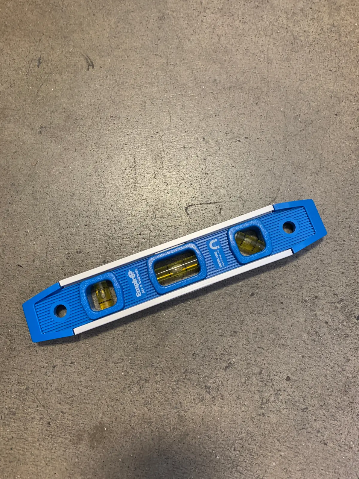 Level Torpedo Magnetic 9" 1