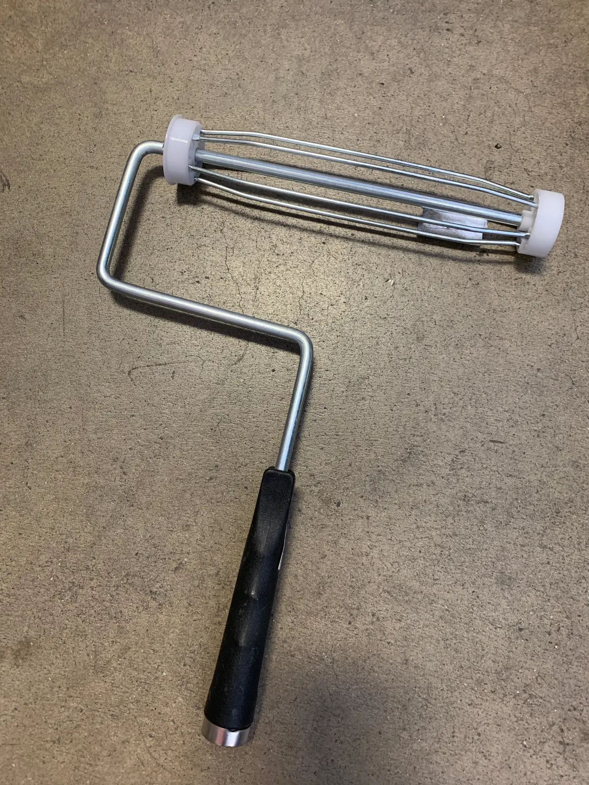 Paint Roller Frame 9" 1