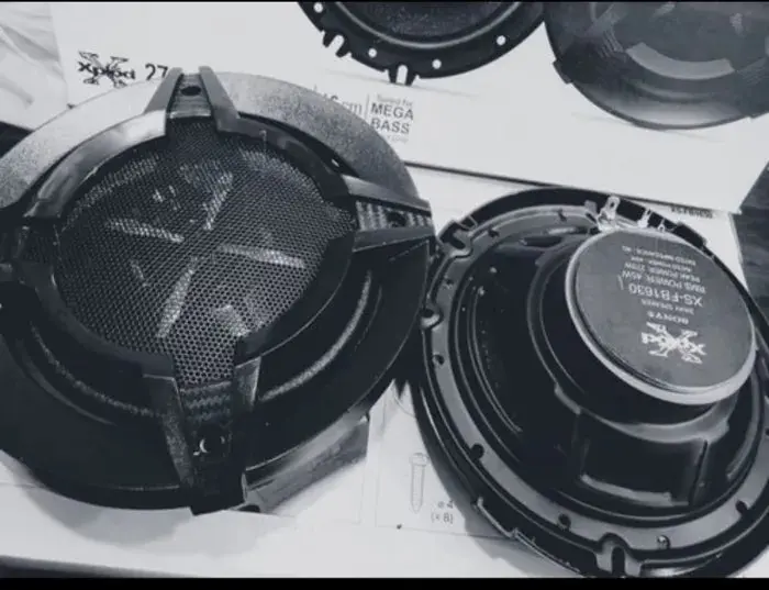 Sony 6 Inch Speaker 1