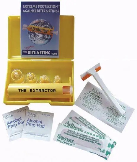 The Extractor Snake Bite Kit 1