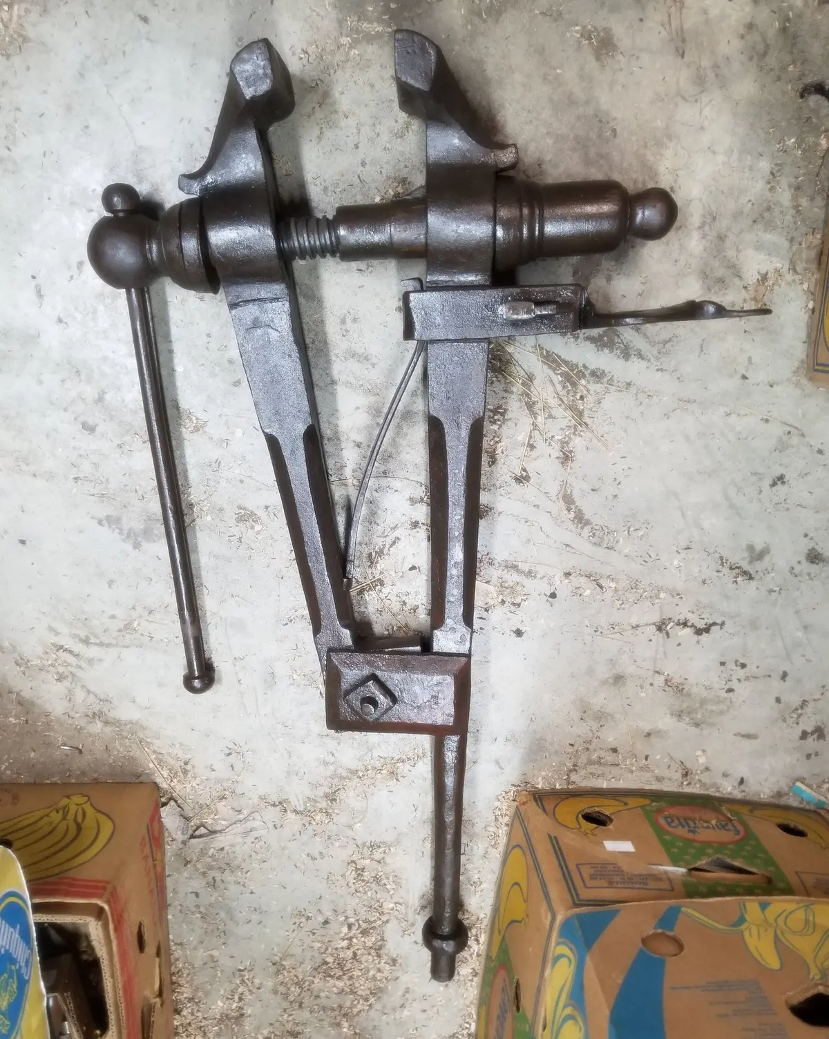 Peter Wright Monster 110 Lb Hand-Forged Blacksmith’S Post Vise Leg Vise - 96834 1