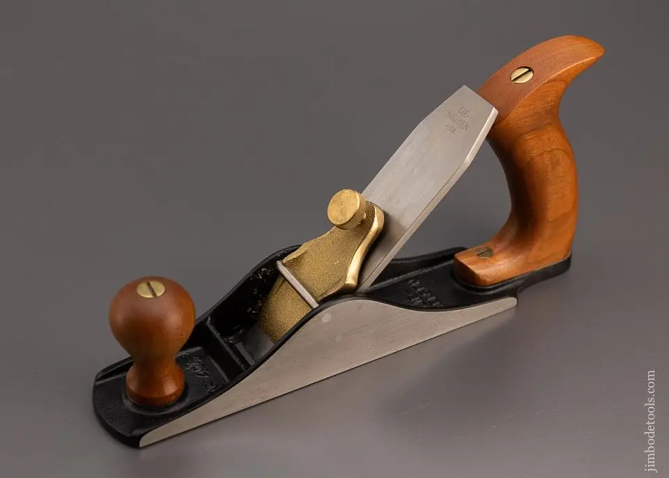 Extra Fine, Little-Used Lie-Nielsen No. 40 1/2 Scrub Plane - 97666 1