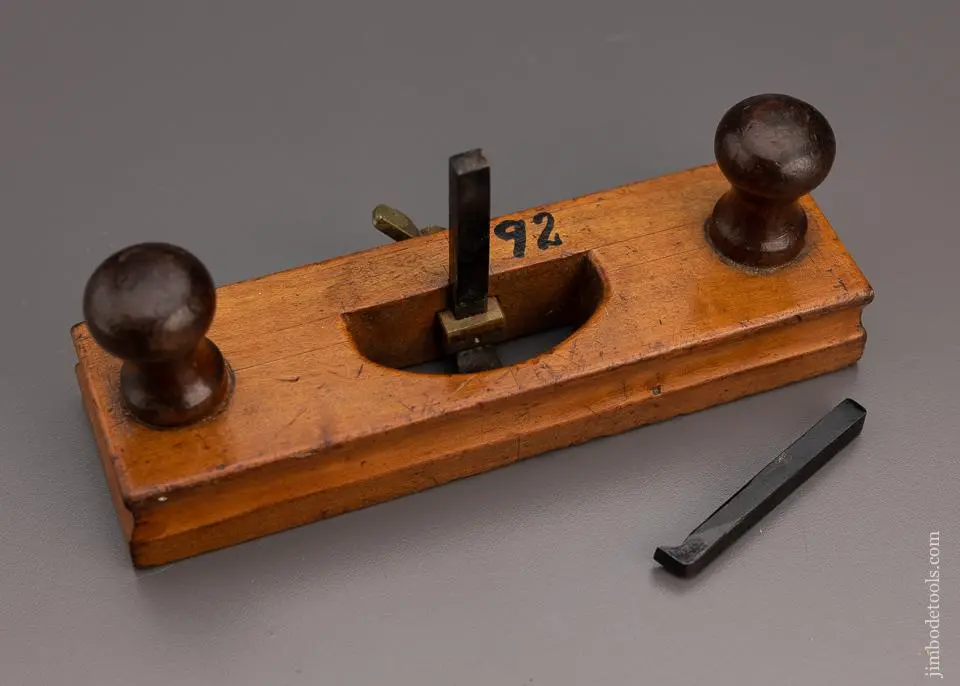 Great Wooden Router Plane With 2 Cutters - 97812 1