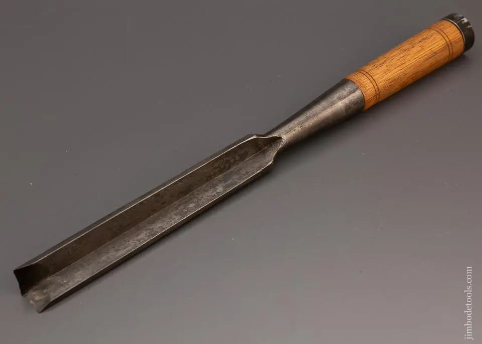 T.H. Witherby 1 Inch Corner Chisel 16 Inches Long - 97941 1
