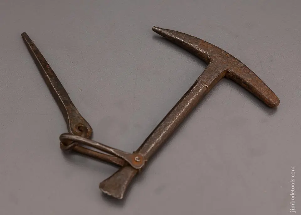 18Th Century Flint Knapping Hammer With Flash Hole Pick - 97954 1