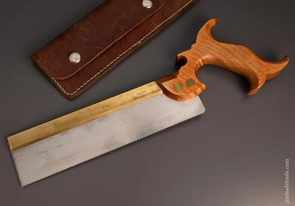 Lie Nielsen 9 Inch Dovetail Saw With Leather Sheath - 98414 1