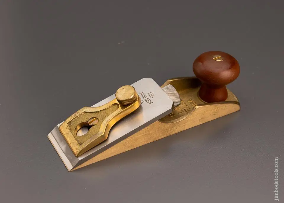 Lie Nielsen No. 97 1/2 Chisel Edge Plane - 98532 1