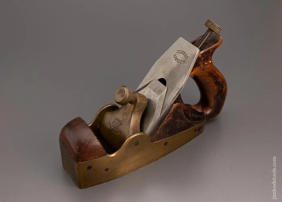 Fine Norris No. A17 Smooth Plane - Excelsior 98636 - As Of June 11 1